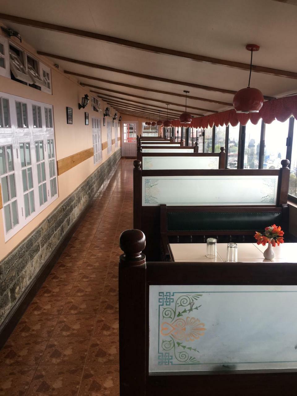 Travellers' Inn Дарджилинг Экстерьер фото