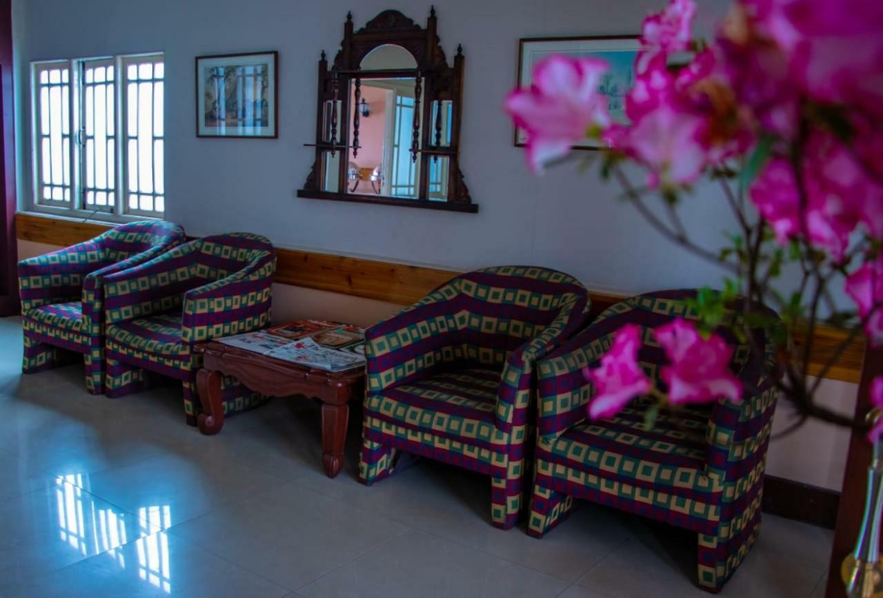 Travellers' Inn Дарджилинг Экстерьер фото